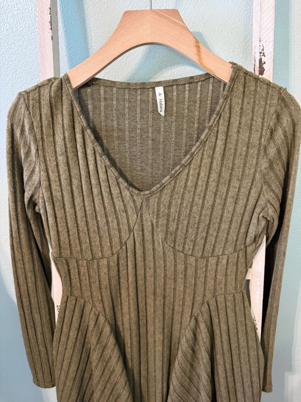 NWT Halara Ribbed Knit V Neck Long Sleeve Flare Mini Dress Moss Green Size S - Picture 2 of 8